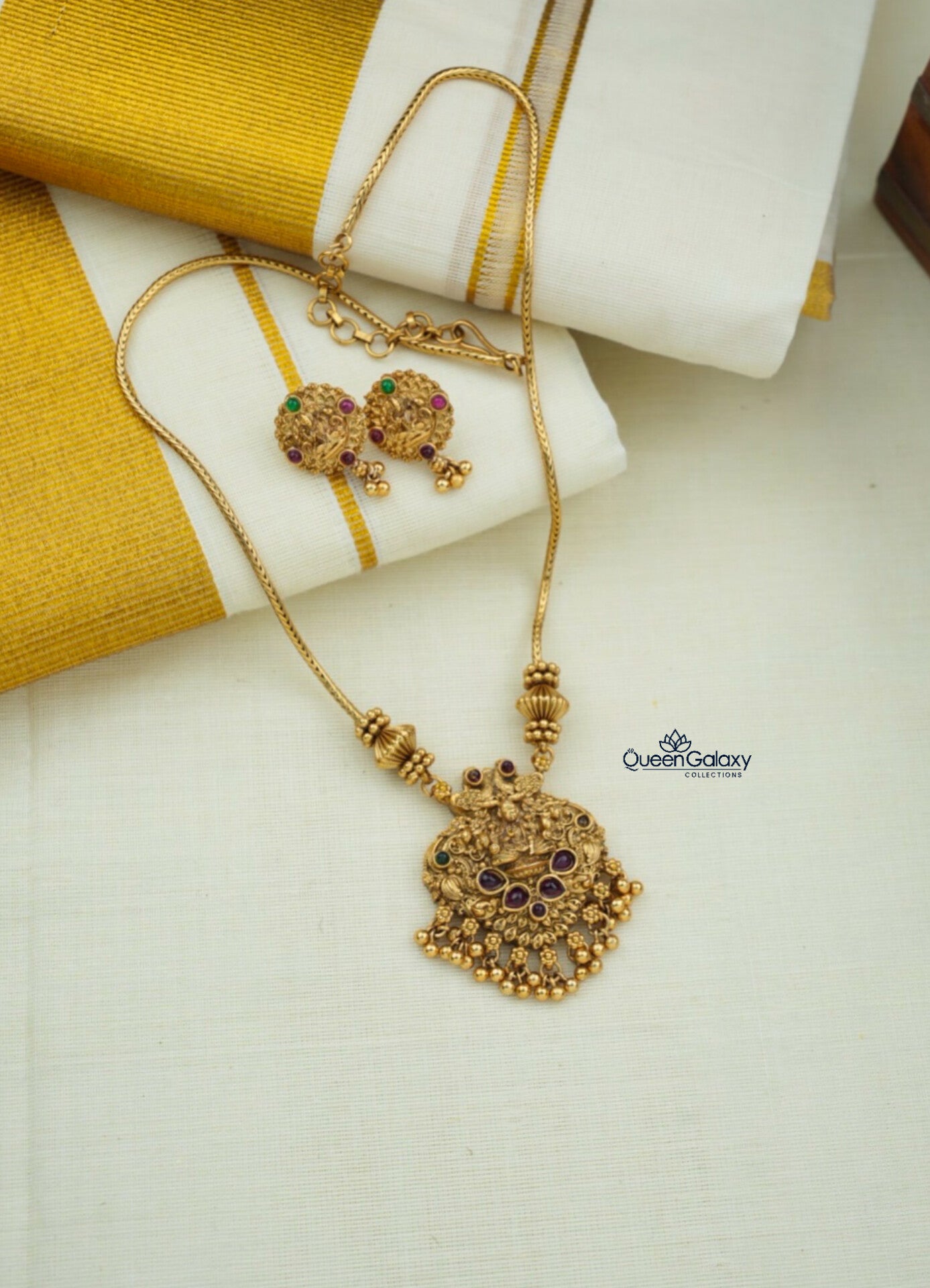 Antique Lakshmi Necklace With Stud