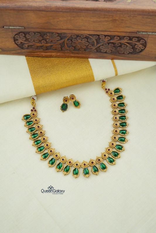 Antique Nagapadam Necklace With Stud