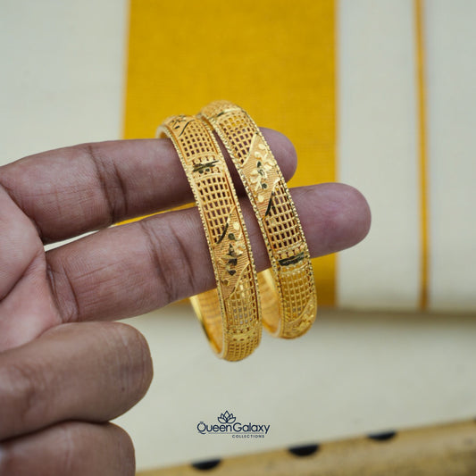 Goldplated Bangles