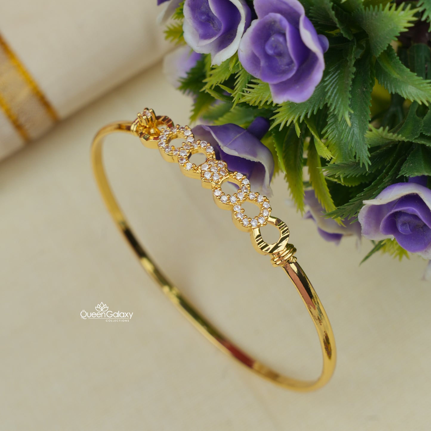Goldplated AD Stone Lock Bangles
