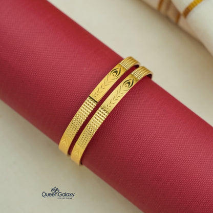 Goldplated Bangles