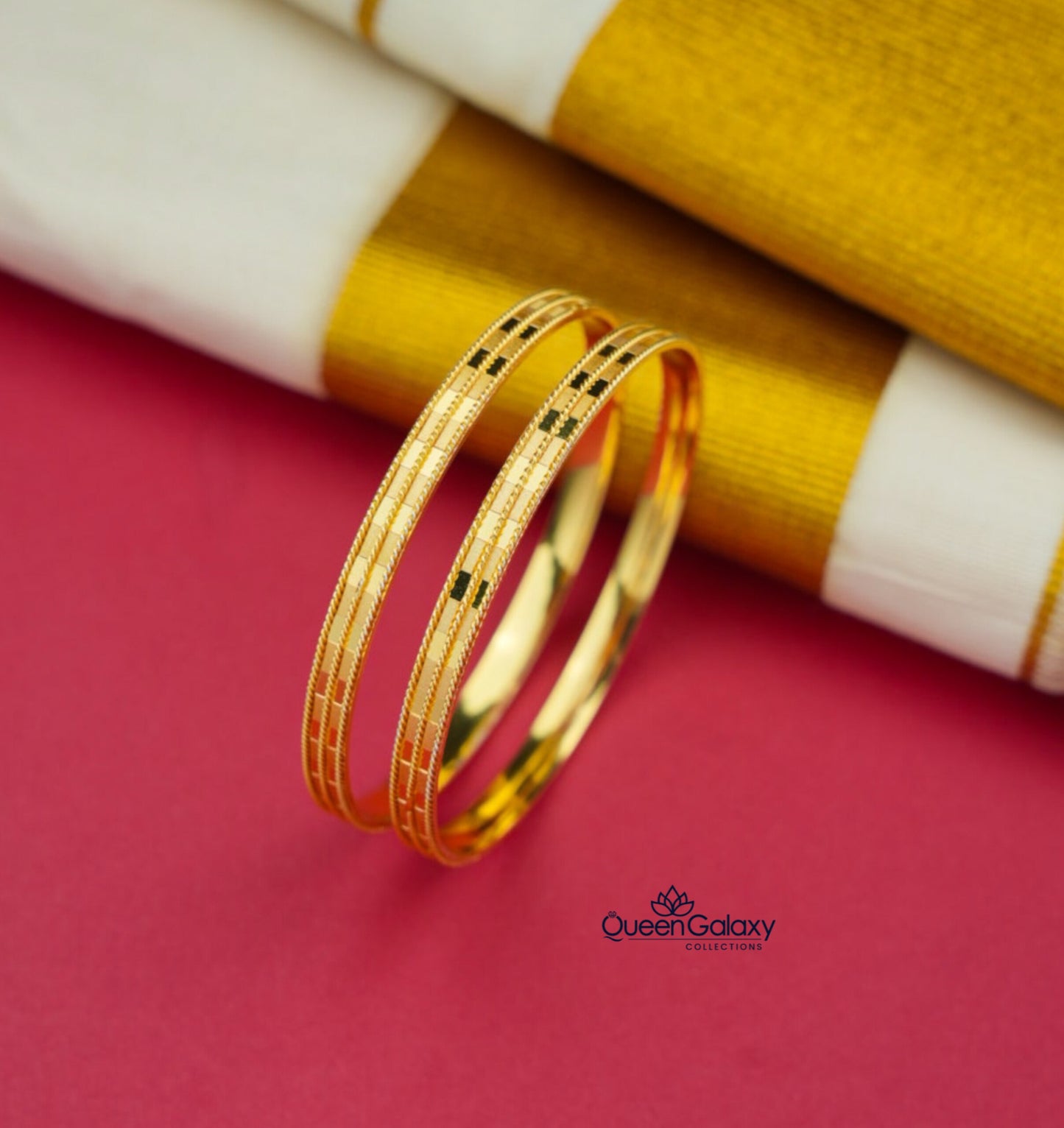 Goldplated Bangles