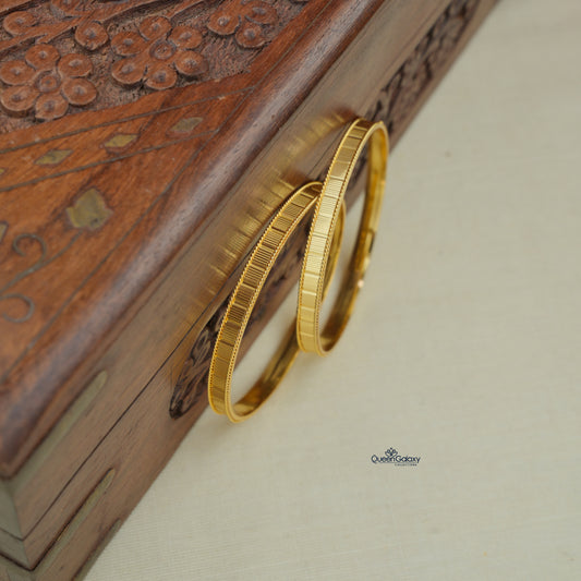 Goldplated Bangles