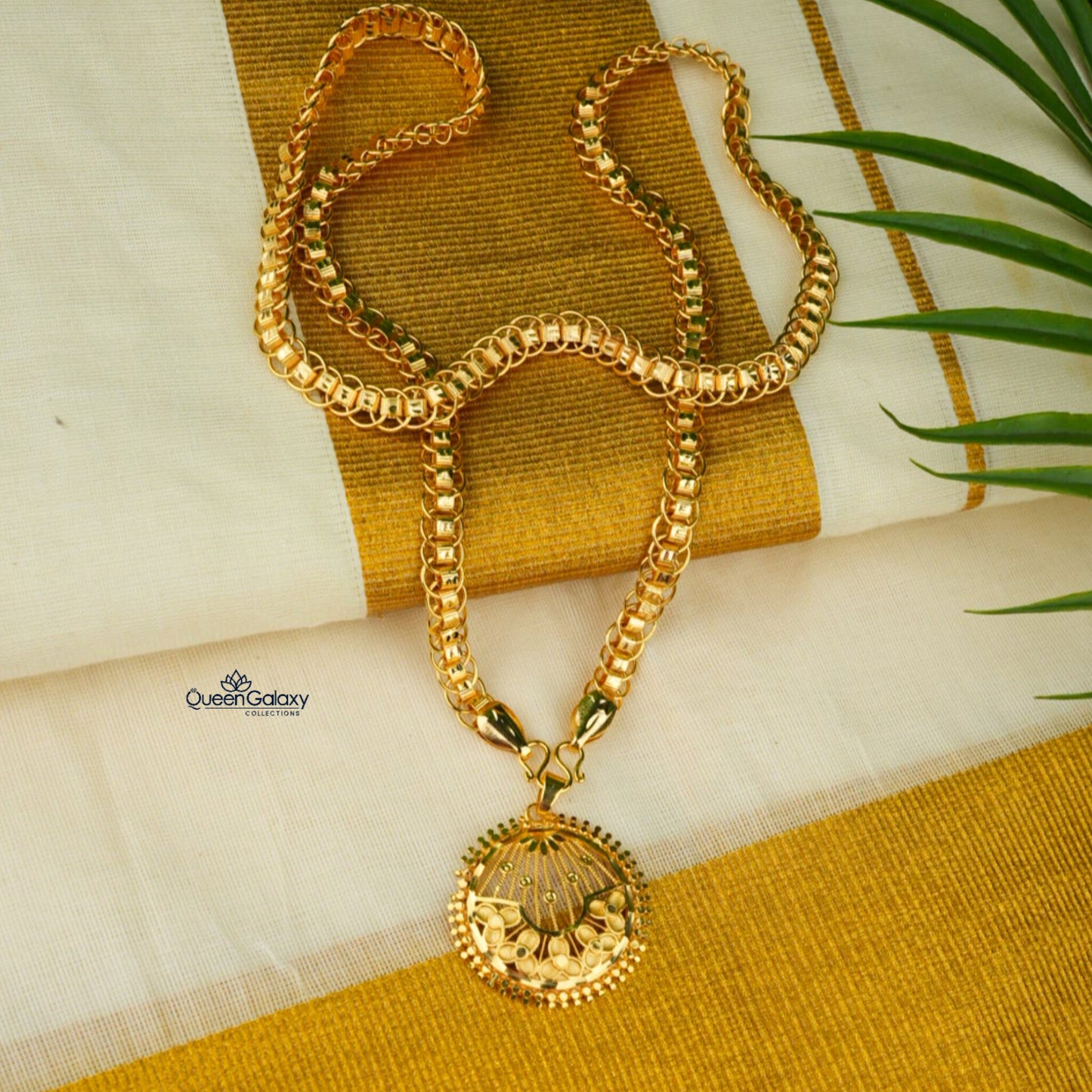 Goldplated Chain With Pendant