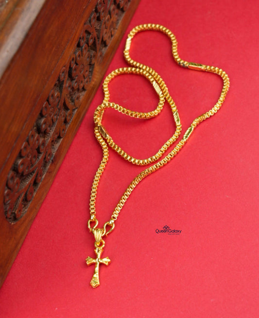 Goldplated Chain With Pendant