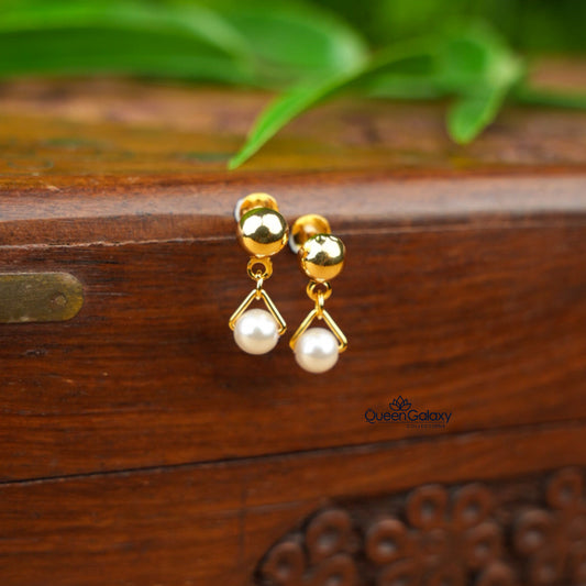 Goldplated Pearl Earrings
