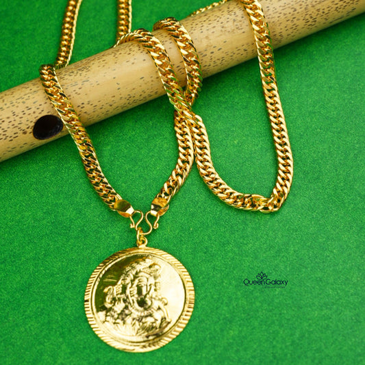Goldplated Chain With Pendant
