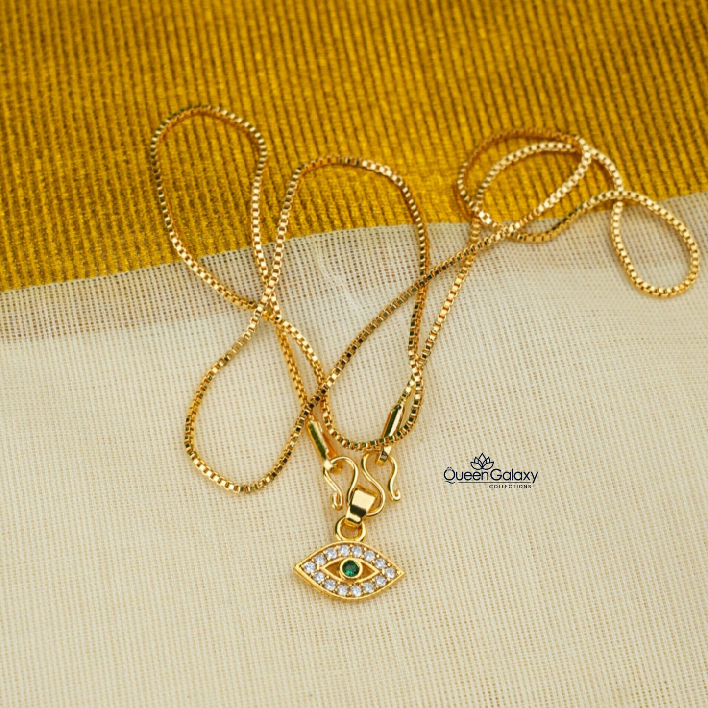 Goldplated Chain With Pendant