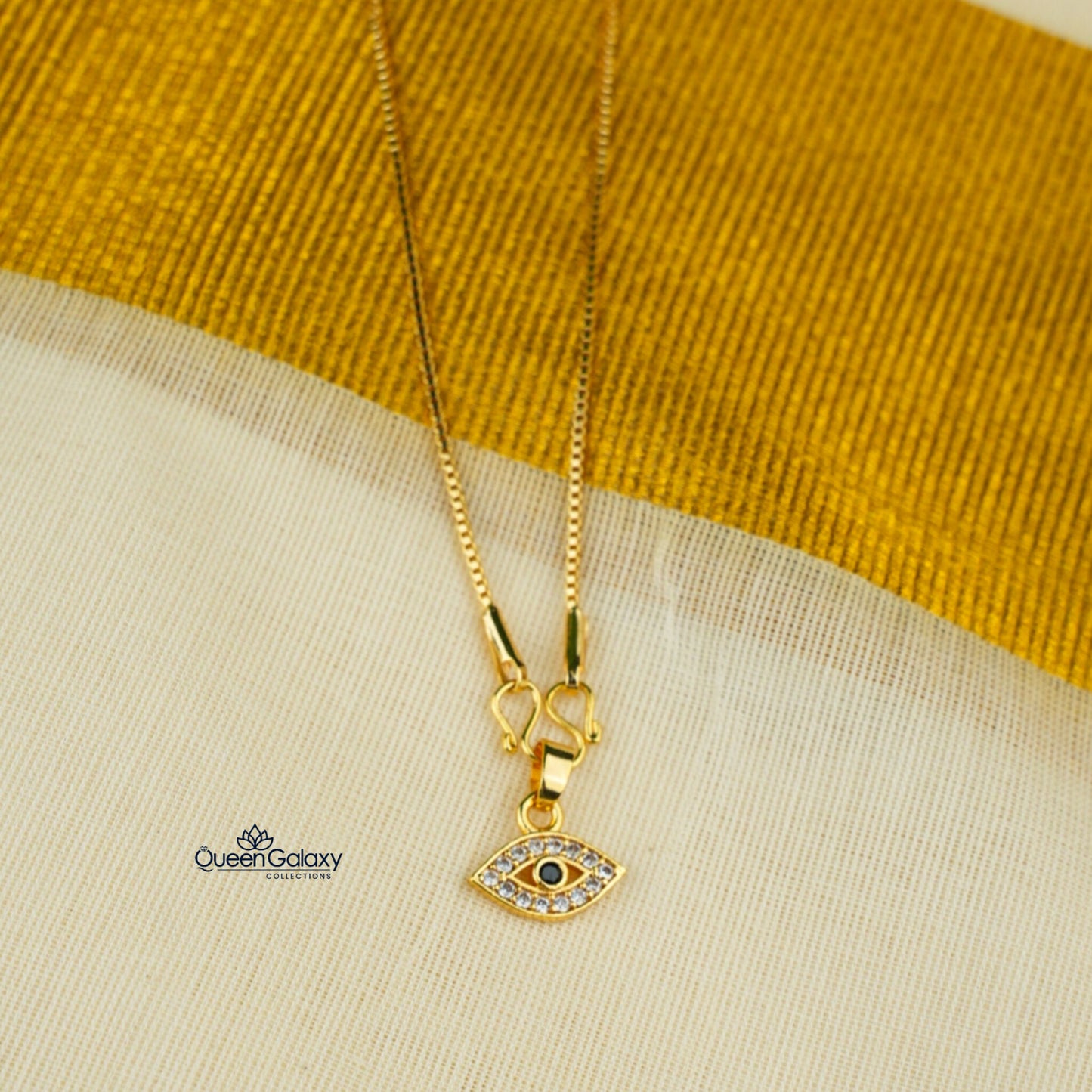 Goldplated Chain With Pendant