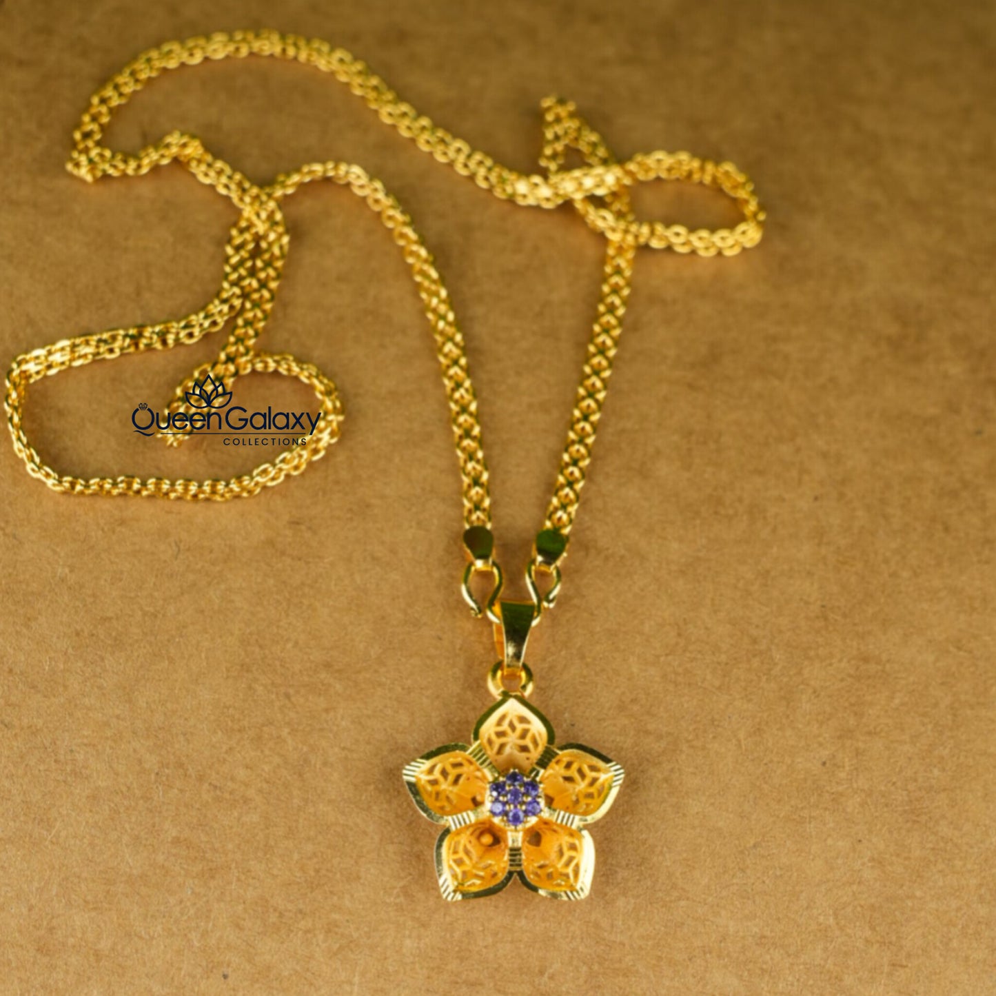 Goldplated Chain With Pendant