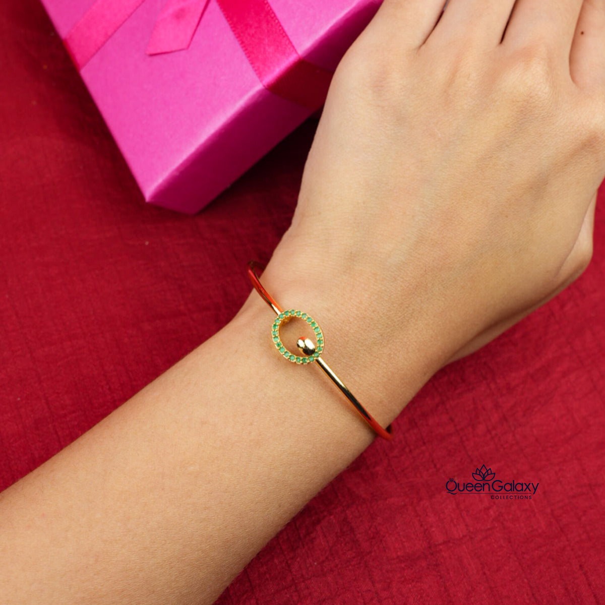 Goldplated AD Stone Lock Bangle