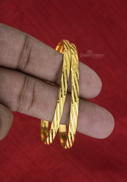 Goldplated Bangles