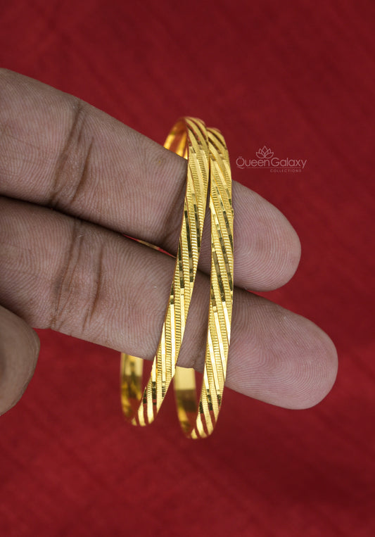 Goldplated Bangles
