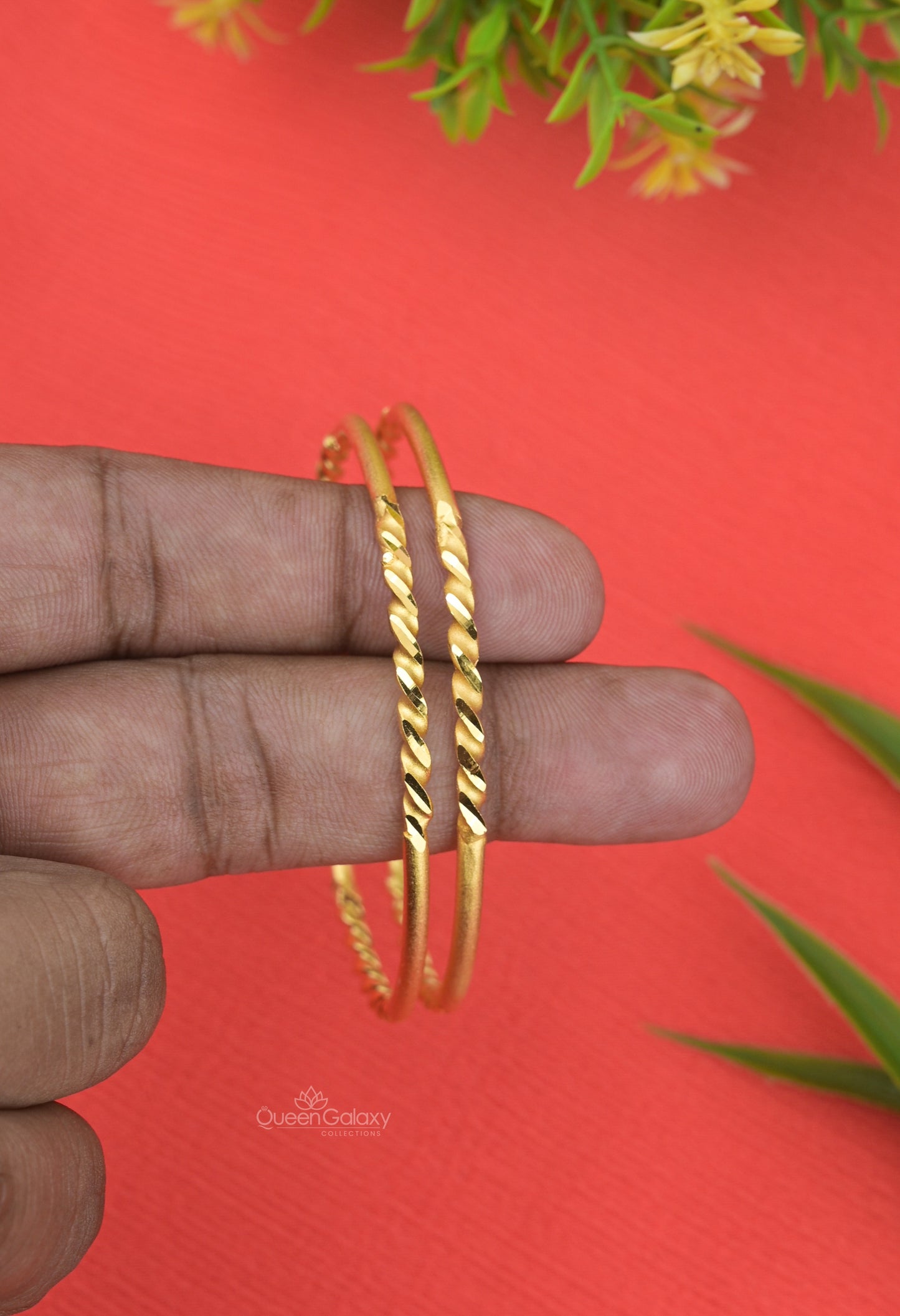 Goldplated bangles