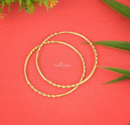 Goldplated bangles