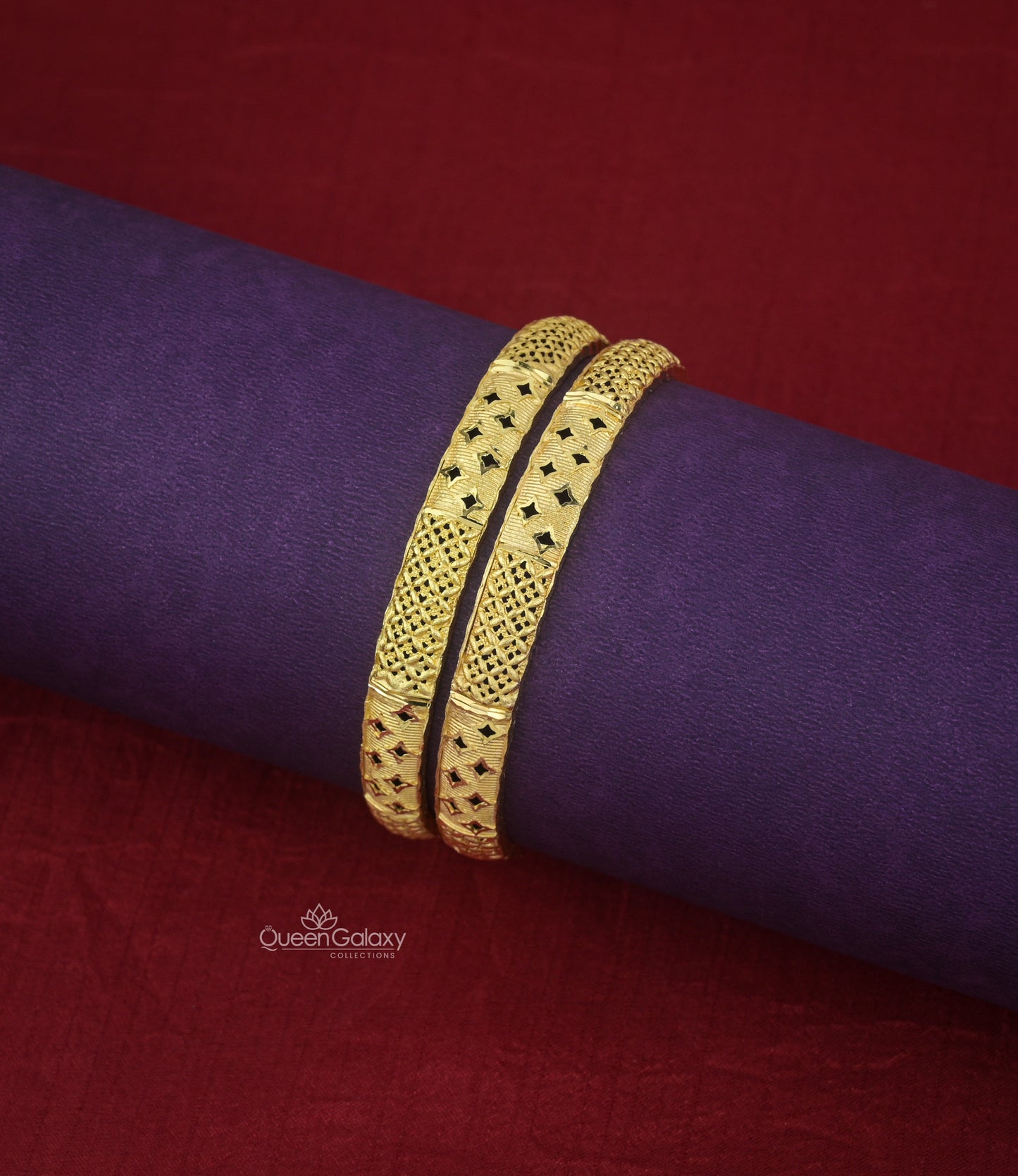 Goldplated bangles