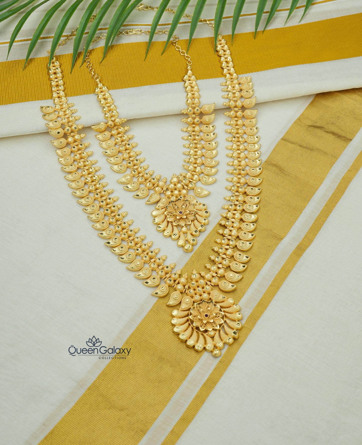 Goldplated Necklace and Longharam