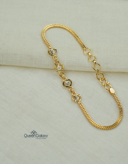 White Gold Plated Bracelet with Heart Shaped work