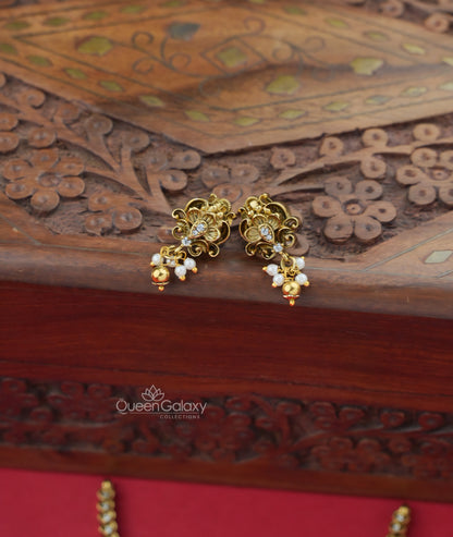 Antique AD Stone Lakshmi Necklace With Earrings