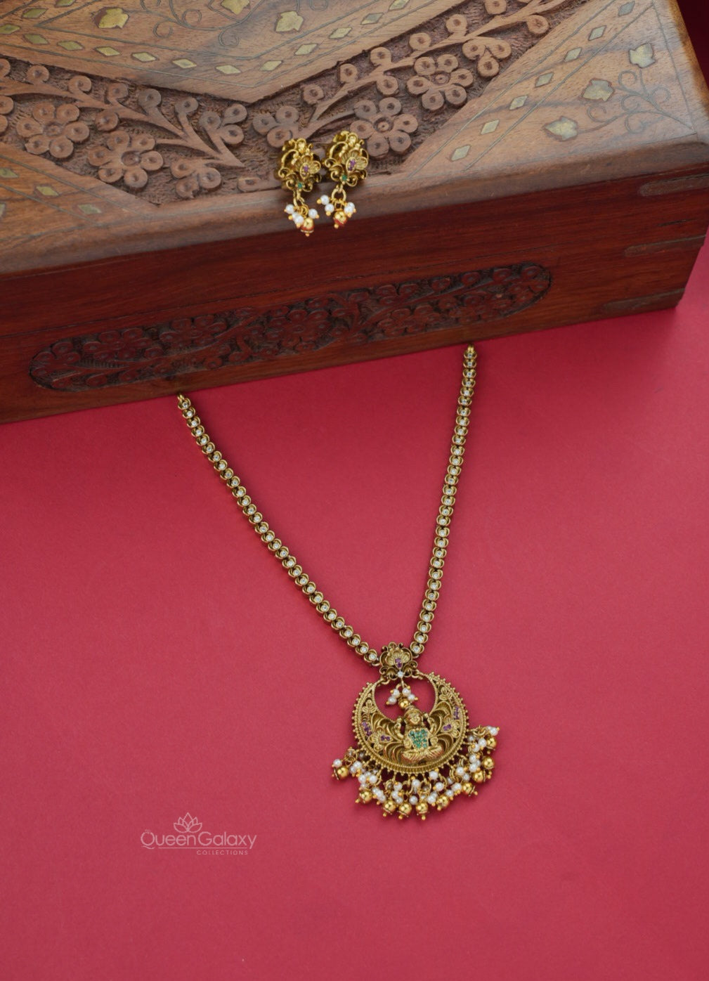 Antique AD Stone Lakshmi Necklace With Earrings