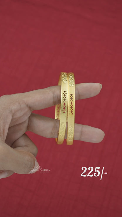 Goldplated Bangles